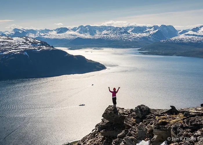 Lyngen House