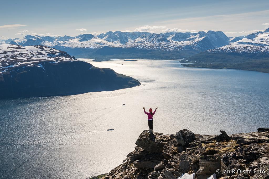 Lyngen House Holiday home *